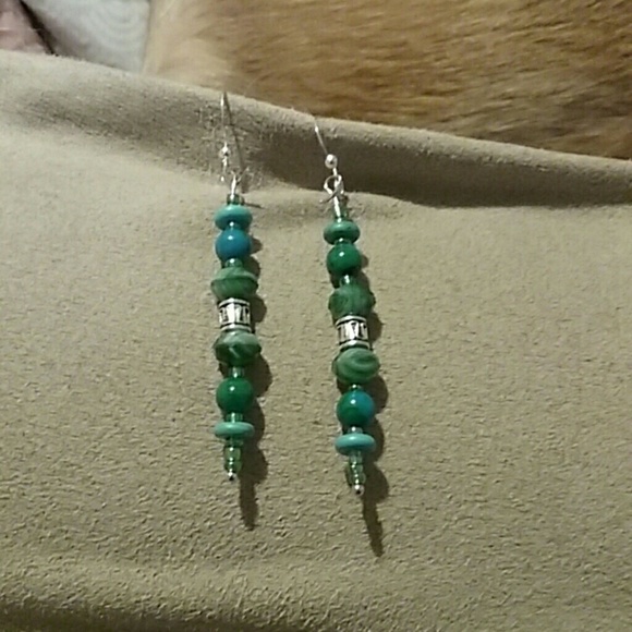 Amazing green beaded earblings - Picture 2 of 5